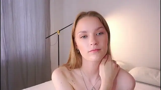 HellenSinyy online show from 06/18/26, 08:35
