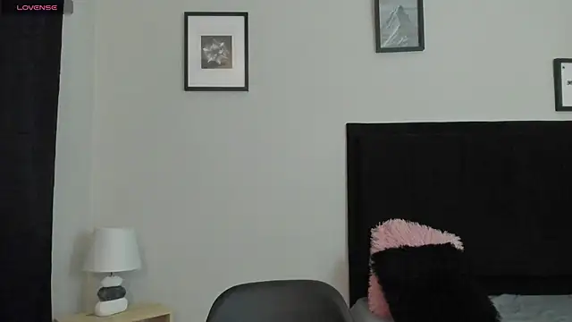 Sara B online show from 07/12/26, 06:09