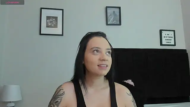Sara B online show from 07/10/26, 05:57