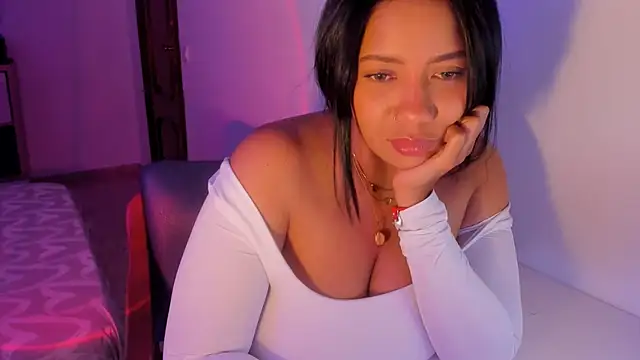 Snapshot of NicolePasqualott chatting on 06/11/26, 08:06 NicolePasqualott online show from 06/11/26, 08:06