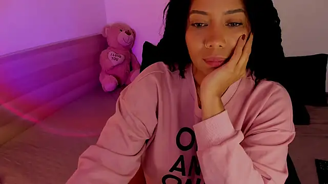 NicolePasqualott online show from 11/17/25, 08:24