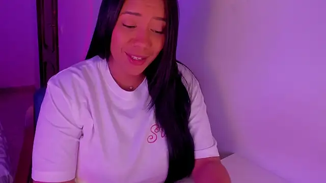 NicolePasqualott online show from 02/04/26, 08:37