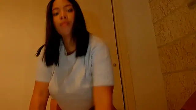 NicolePasqualott online show from 02/23/26, 04:40