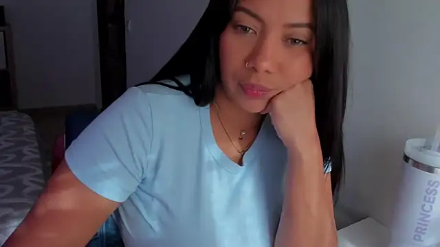 NicolePasqualott online show from 02/06/26, 02:02