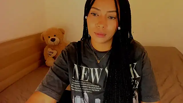 NicolePasqualott online show from 11/03/25, 08:45