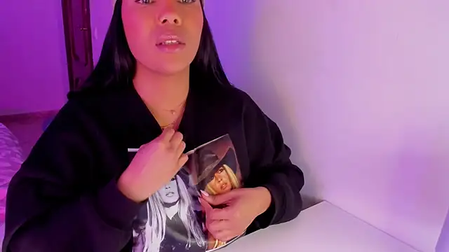 NicolePasqualott online show from 02/12/26, 05:02