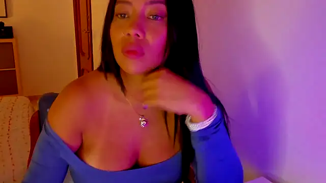 NicolePasqualott online show from 09/13/25, 08:20