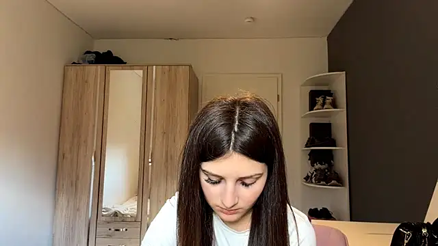 SpanishRooter online show from 06/14/26, 05:36