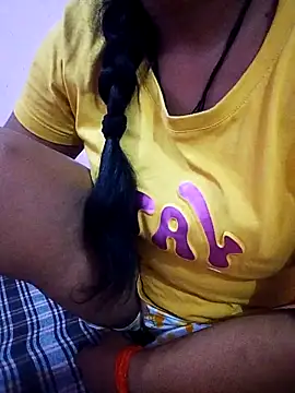 Snapshot of Kajal_baby76 chatting on 06/14/26, 11:33 Kajal baby76 online show from 06/14/26, 11:33