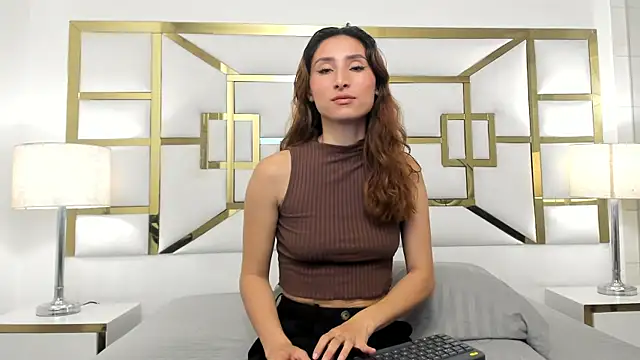 VivieneLuxe online show from 07/26/26, 04:08