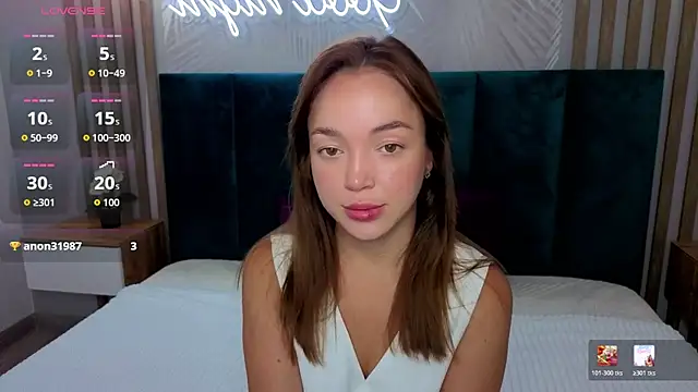 Snapshot of Christy_Beauty chatting on 07/21/26, 01:08 Christy Beauty online show from 07/21/26, 01:08
