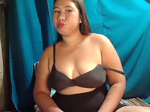 Snapshot of Islandbabe22 chatting on 07/04/26, 01:37 Islandbabe22 online show from 07/04/26, 01:37