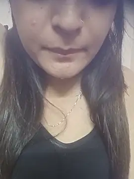 Snapshot of riya_sharma013 chatting on 06/16/26, 07:25 riya sharma013 online show from 06/16/26, 07:25