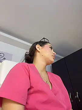 Snapshot of MegaanRouse_ chatting on 08/03/26, 11:49 MegaanRouse online show from 08/03/26, 11:49