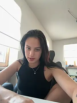 MisssMiaaa17 online show from 06/25/26, 09:14