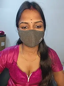 Snapshot of YALINITWO7_TAMIL chatting on 06/26/26, 04:24 YALINITWO7 TAMIL online show from 06/26/26, 04:24