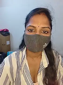 Snapshot of YALINITWO7_TAMIL chatting on 06/20/26, 05:29 YALINITWO7 TAMIL online show from 06/20/26, 05:29