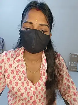 Snapshot of YALINITWO7_TAMIL chatting on 07/20/26, 12:29 YALINITWO7 TAMIL online show from 07/20/26, 12:29