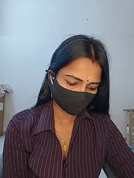 Snapshot of YALINITWO7_TAMIL chatting on 07/26/26, 07:48 YALINITWO7 TAMIL online show from 07/26/26, 07:48