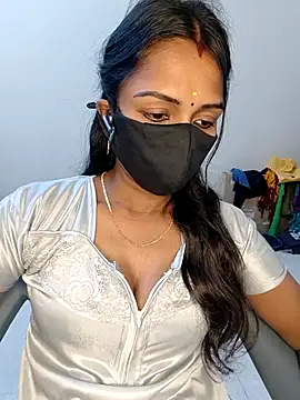 Snapshot of YALINITWO7_TAMIL chatting on 07/09/26, 05:56 YALINITWO7 TAMIL online show from 07/09/26, 05:56