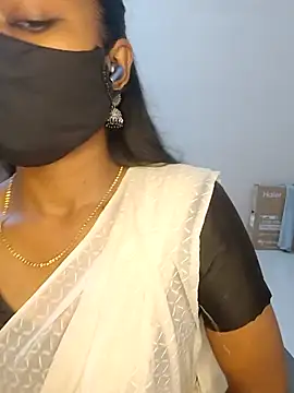 Snapshot of YALINITWO7_TAMIL chatting on 07/19/26, 07:28 YALINITWO7 TAMIL online show from 07/19/26, 07:28