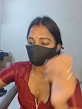 Snapshot of YALINITWO7_TAMIL chatting on 07/25/26, 06:10 YALINITWO7 TAMIL online show from 07/25/26, 06:10