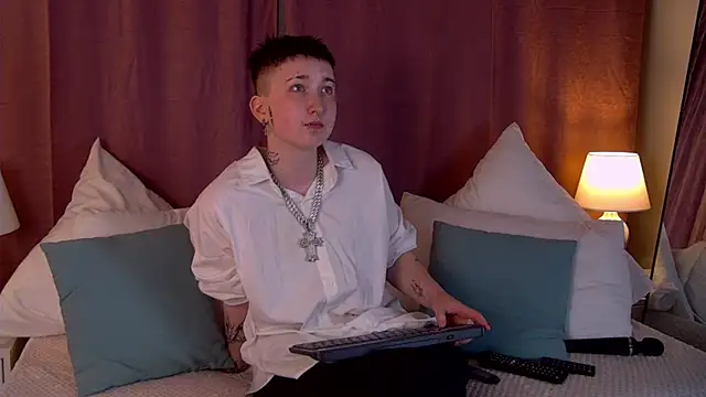 JeanDiamond online show from 06/18/26, 10:48