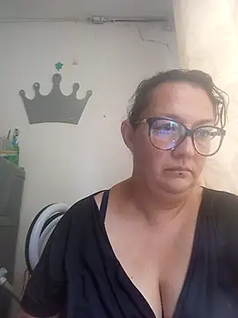 Snapshot of _Saraqueen-- chatting on 07/19/26, 05:32 Saraqueen-- online show from 07/19/26, 05:32