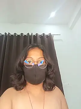 Snapshot of hottydisha chatting on 07/18/26, 03:42 hottydisha online show from 07/18/26, 03:42