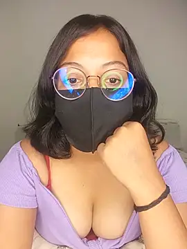 Snapshot of hottydisha chatting on 07/17/26, 04:43 hottydisha online show from 07/17/26, 04:43