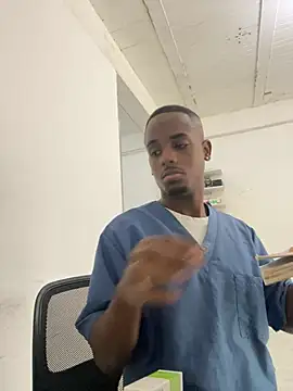 Snapshot of dereck_jay- chatting on 08/06/26, 10:27 dereck jay- online show from 08/06/26, 10:27