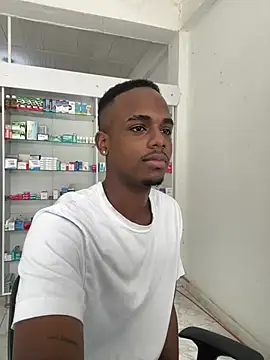 Snapshot of dereck_jay- chatting on 07/19/26, 01:52 dereck jay- online show from 07/19/26, 01:52