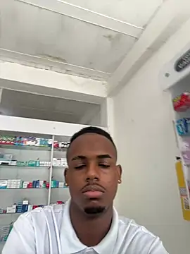 Snapshot of dereck_jay- chatting on 08/01/26, 01:31 dereck jay- online show from 08/01/26, 01:31
