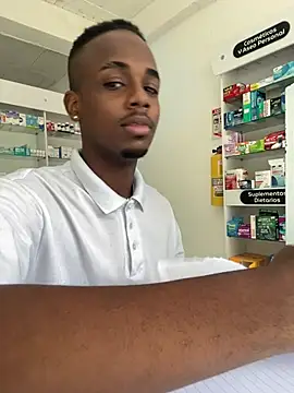 Snapshot of dereck_jay- chatting on 08/02/26, 01:31 dereck jay- online show from 08/02/26, 01:31