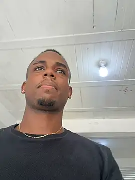 Snapshot of dereck_jay- chatting on 07/11/26, 02:50 dereck jay- online show from 07/11/26, 02:50
