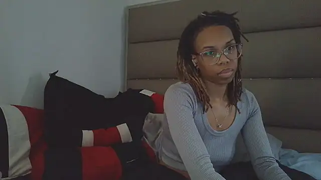 Opal Rainbow online show from 04/12/26, 07:50