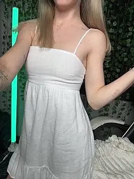 Snapshot of Eva_Kit chatting on 07/17/26, 05:32 Eva Kit online show from 07/17/26, 05:32