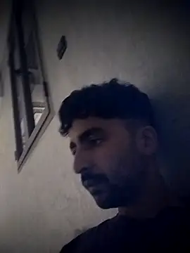 Snapshot of achraf31 chatting on 07/08/26, 03:56 achraf31 online show from 07/08/26, 03:56