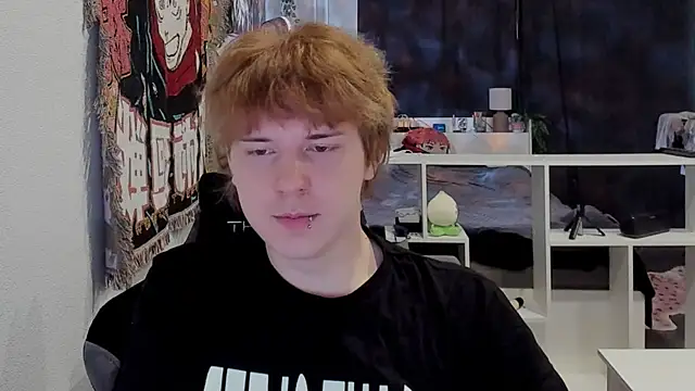 Snapshot of Benjamin_Bo chatting on 06/17/26, 09:41 Benjamin Bo online show from 06/17/26, 09:41