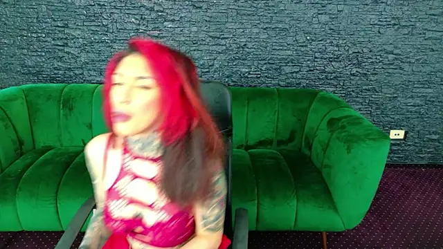 Snapshot of CassyFoxyy chatting on 07/13/26, 04:23 CassyFoxyy online show from 07/13/26, 04:23