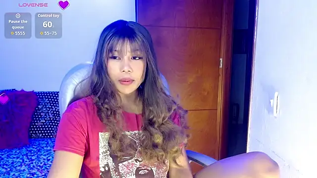Snapshot of Emmy_Copland chatting on 07/18/26, 05:16 Emmy Copland online show from 07/18/26, 05:16