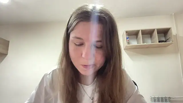 HwaTrippel online show from 06/28/26, 06:03
