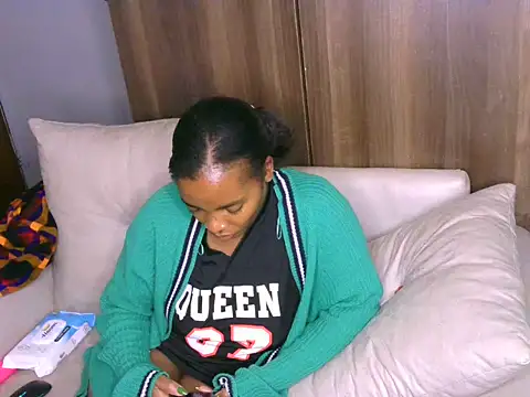 Snapshot of Bustycece chatting on 08/04/26, 01:04 Bustycece online show from 08/04/26, 01:04