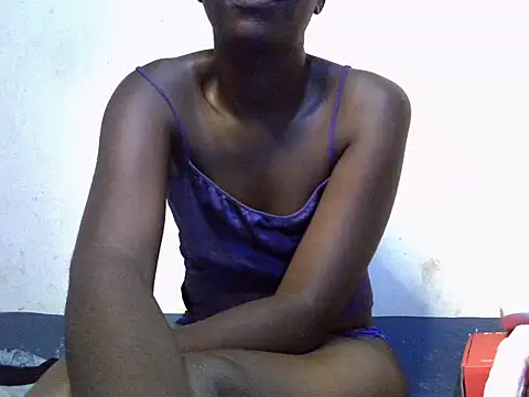 Snapshot of African_petite_godess chatting on 06/17/26, 11:03 African petite godess online show from 06/17/26, 11:03