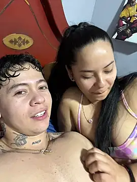 Snapshot of ColombianSexyCouple_ chatting on 06/24/26, 07:51 ColombianSexyCouple online show from 06/24/26, 07:51
