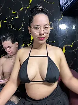 Snapshot of ColombianSexyCouple_ chatting on 07/19/26, 01:41 ColombianSexyCouple online show from 07/19/26, 01:41