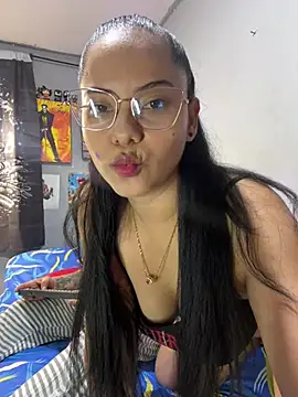 Snapshot of ColombianSexyCouple_ chatting on 07/21/26, 09:43 ColombianSexyCouple online show from 07/21/26, 09:43
