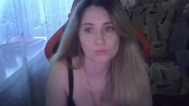 KiraKisskiss online show from 06/16/26, 02:06