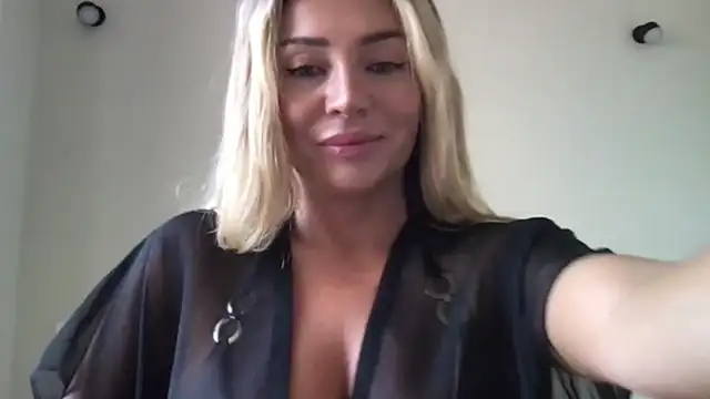 Chloeblond online show from 06/30/26, 03:01