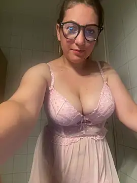 Snapshot of -Malina- chatting on 06/29/26, 09:58 -Malina- online show from 06/29/26, 09:58